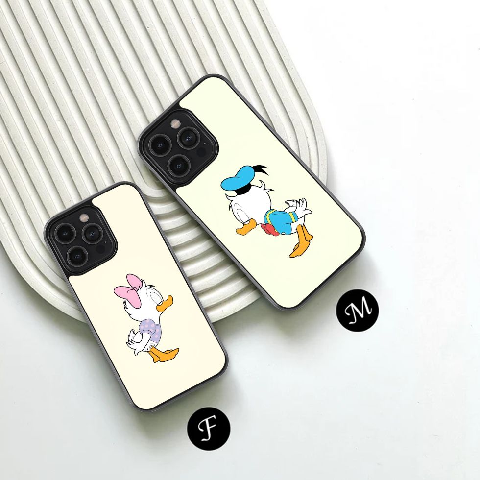 Duckie Kisses Couple Glass Case